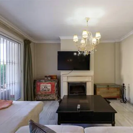 Malagasuite Alhaurin Village Holiday home *